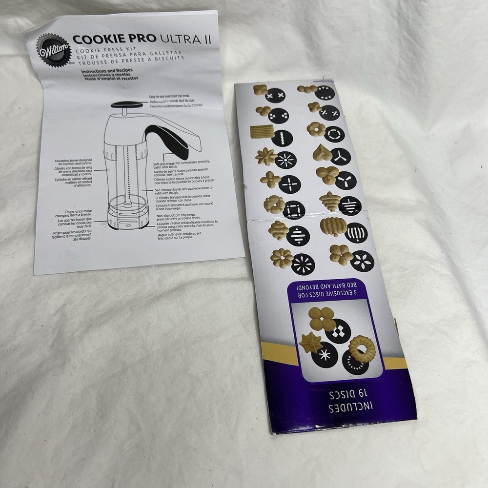 Wilton Cookie Pro Ultra II Cookie Press – Complete w/ 19 Discs & Instructions